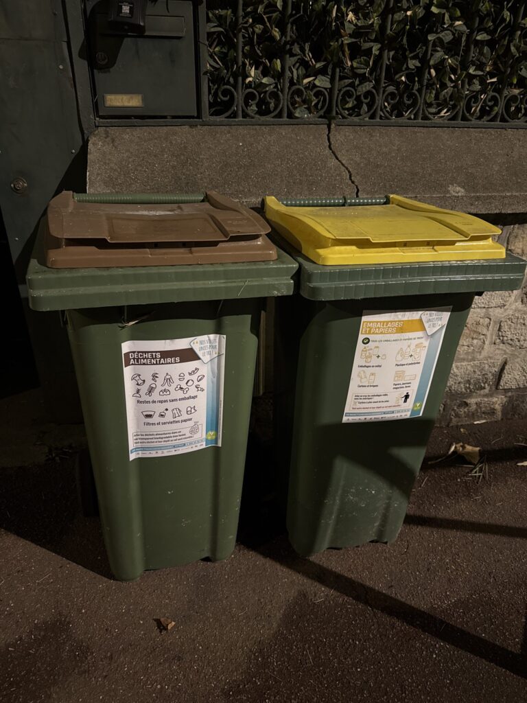 ⚠️ Important Ne mélangez pas les déchets : cela empêche le recyclage.